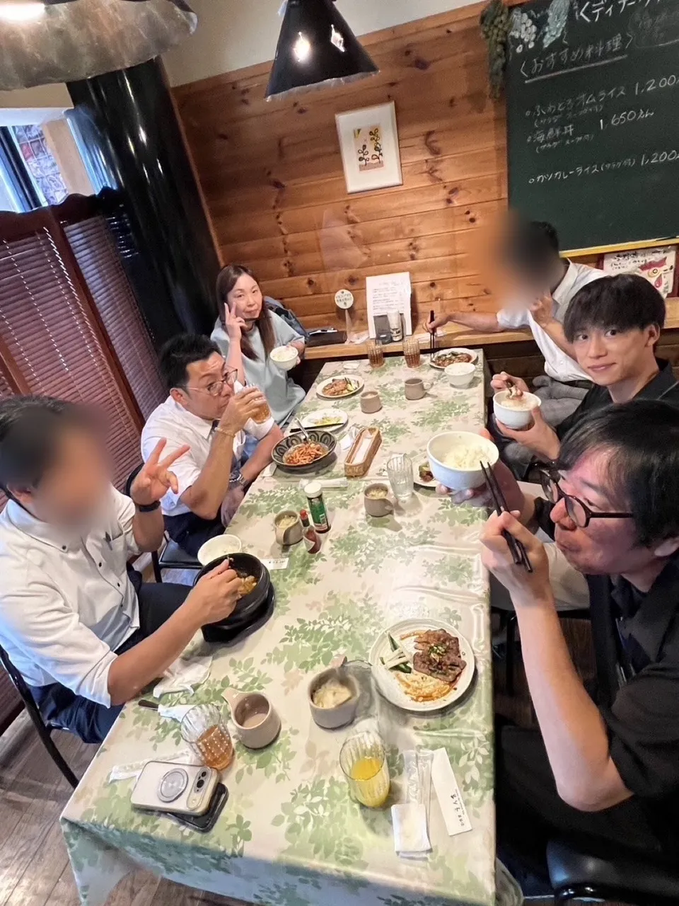 夏の嵐を乗り越えて、みんなでほっと一息ランチタイム
